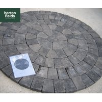 Tumbled 50mm Block Paving Circle, Graphite - 1.55mtr Diameter
