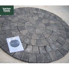 Tumbled 50mm Block Paving Circle, Graphite - 1.55mtr Diameter