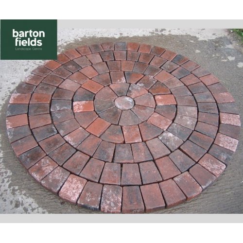 Tumbled 50mm Block Paving Circle in Brindle Colour - 1.55mtr Diameter